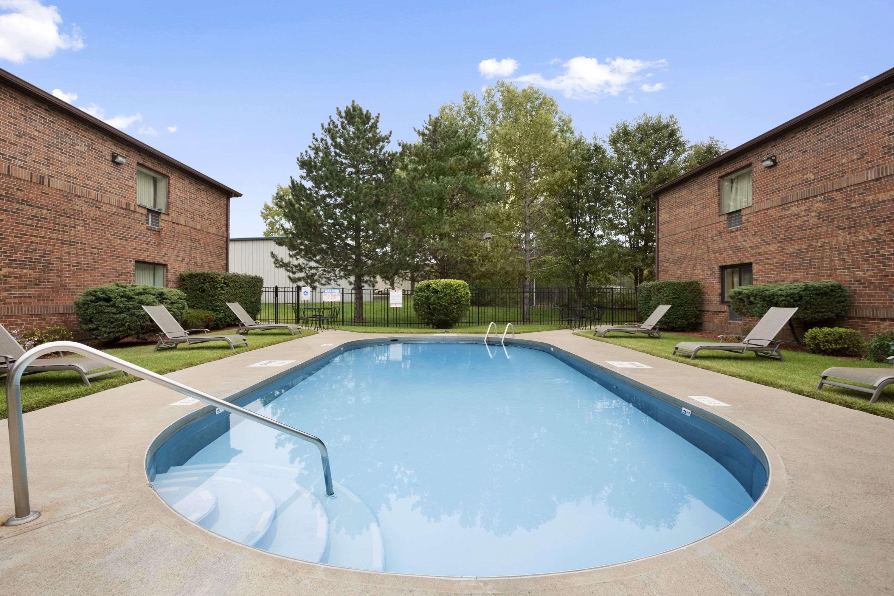 Days Inn By Wyndham Middletown Exteriör bild