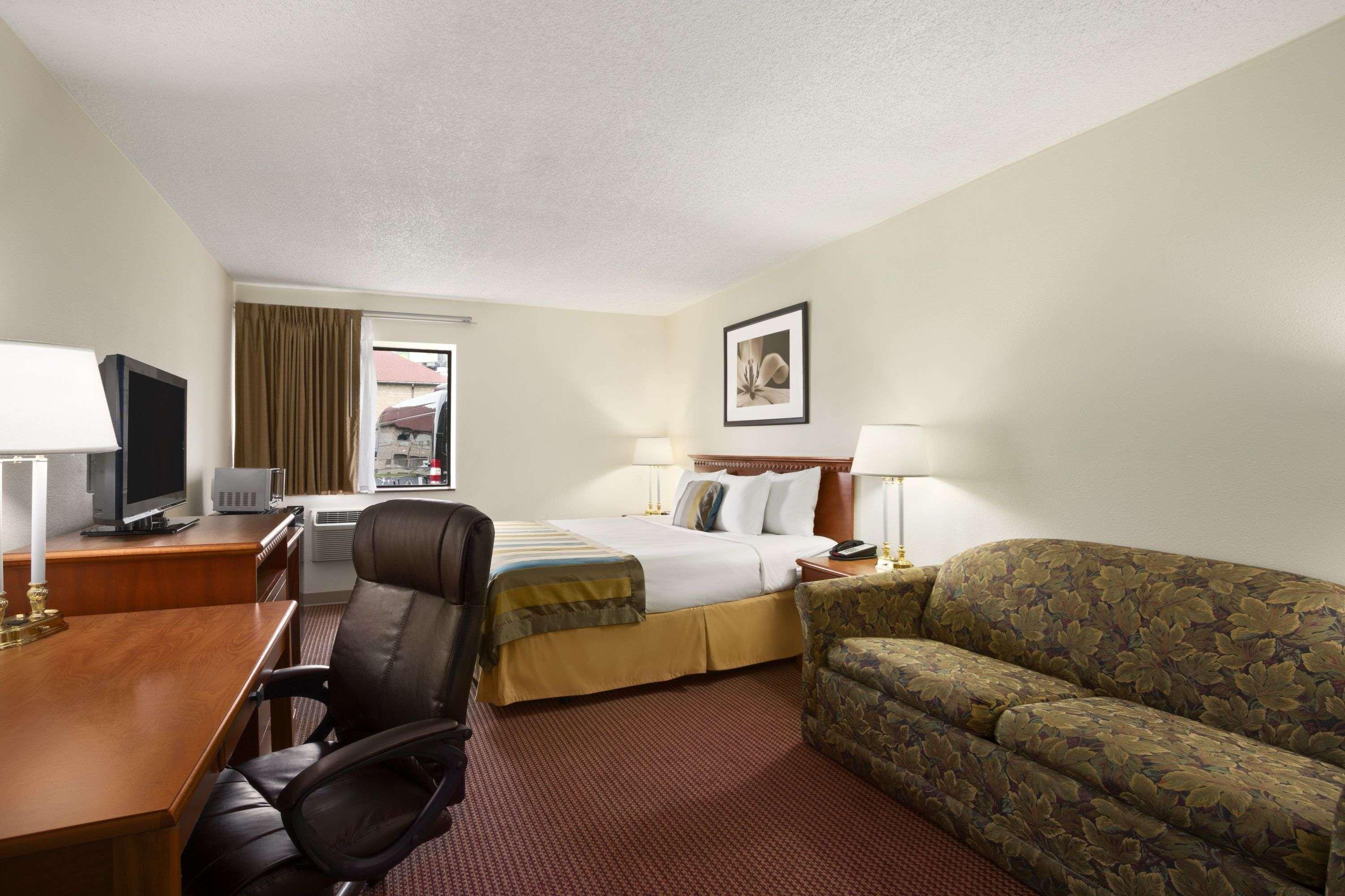 Days Inn By Wyndham Middletown Exteriör bild